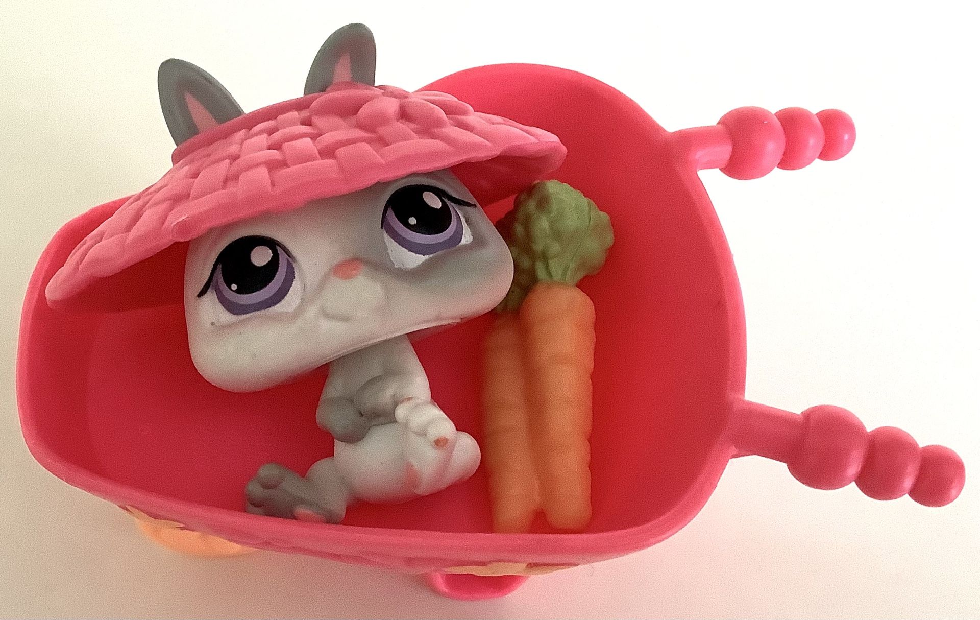 Littlest Pet Shop Bobblin’ Head Bunny Rabbit Set