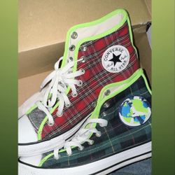 Chuck Taylor All stars World peace 