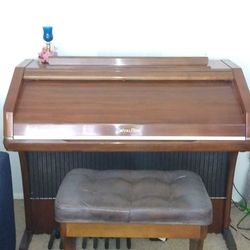 Wurlitzer Organ w/ Bench