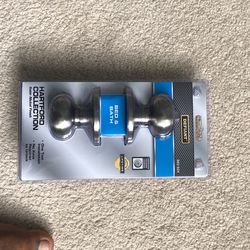 Defiant Hall/closet Knob