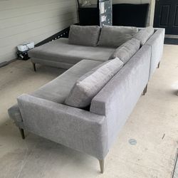 West Elm Andes 2 Pieces Sectional In Excellent Condition 