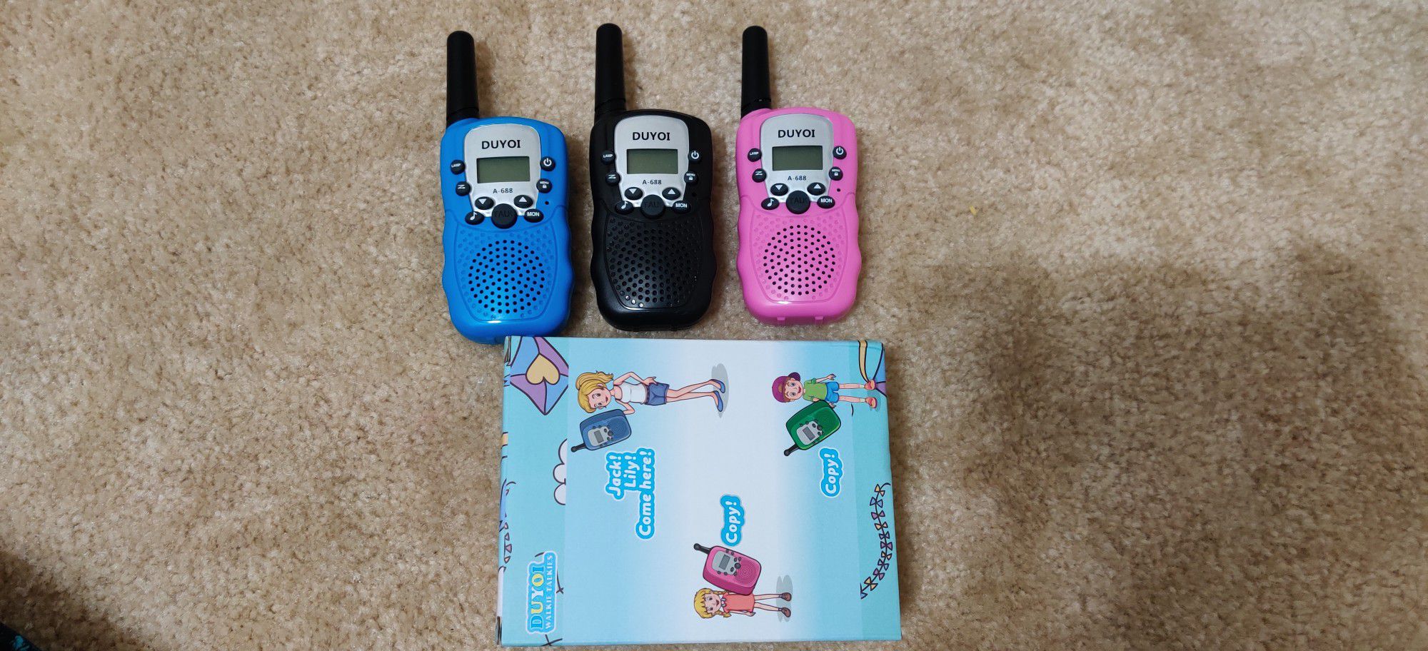 Walkie Talkies, Duyoi Kids 3 Packs 3 Miles Range with LCD Screen Flashlight Walkie Talkies for kids Toy Camping Hiking Outdoor Adventures