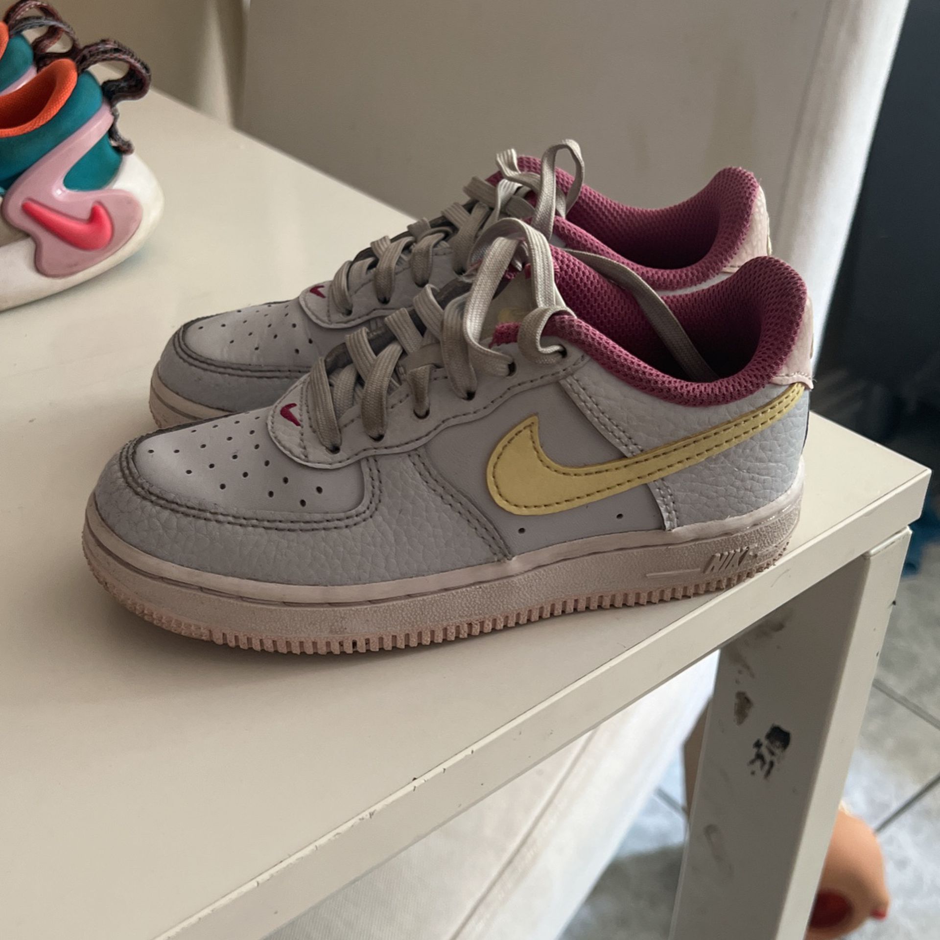 Nike Girl Shoes 