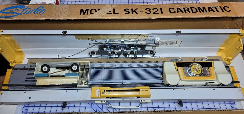 Studio SRN-321 Ribbing Attachment SK-321 Cardmatic Automatic home knitter &Stand