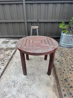 Free Craftsman table and Chairs