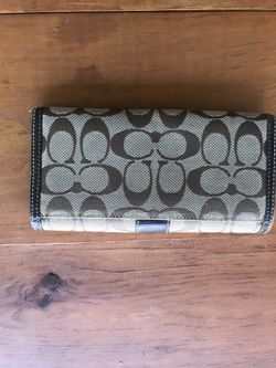 Coach wallet/clutch in close to new shape