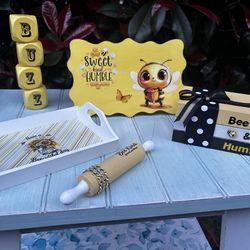 SPRINGTIME BEE DECOR