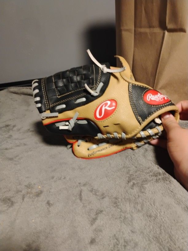 Raweings Left Handed Baseball Glove 