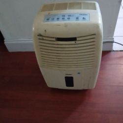 DEHUMIDIFIER,,,heir Brand