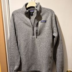 Patagonia Quarter Zip - Men’s Small - Gray
