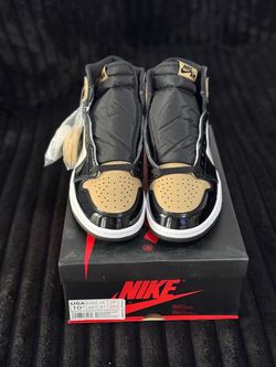 Size 10.5 - Air Jordan 1 Retro OG NRG High Gold Toe New DS