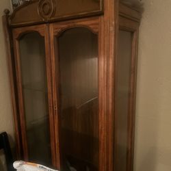 China Cabinet  10 Bucks