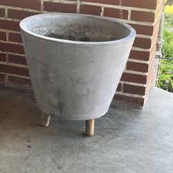 Modern ceramic pot