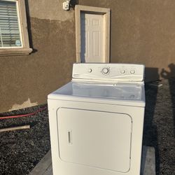 Dryer Electric With WARRANTY 