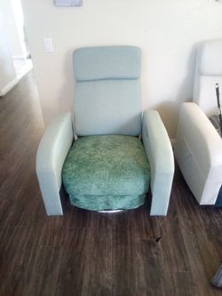 Green Recliner Sofa New $40