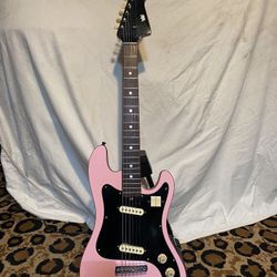 Dinette Guitar