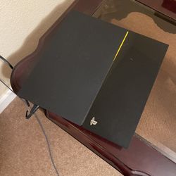 Used PS4 with Injustice 2 CD Video Game