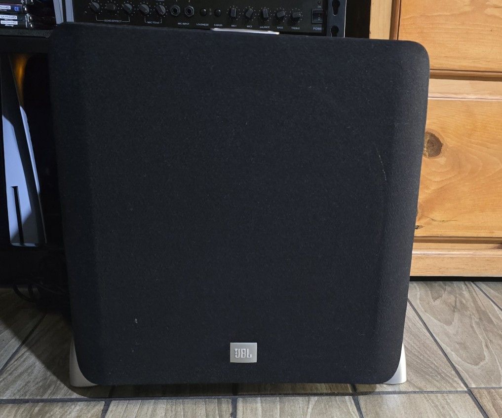 JBL L8400P Studio L Series12" 600-Watts Subwoofer Speaker in Box