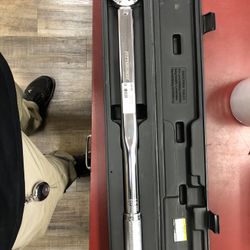 10035  1” Pittsburgh Torque Wrench 50-300lbs In Hard Case 38728