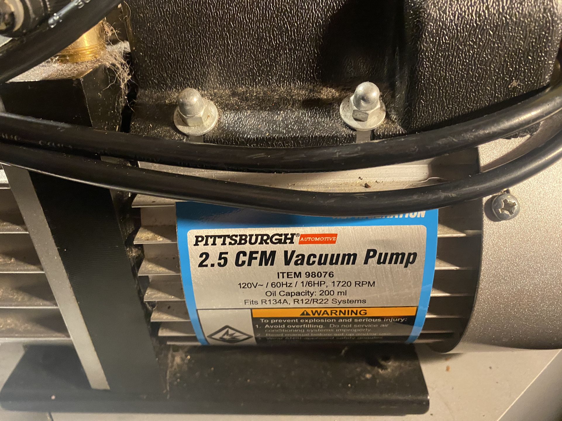 Pittsburgh 98076 2.5 CFM Vacuum Pump for Sale in WA OfferUp
