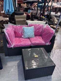 New Assembled- Set Of 3pcs Outdoor Sitting In Red (Throw Pillow Not Include D)