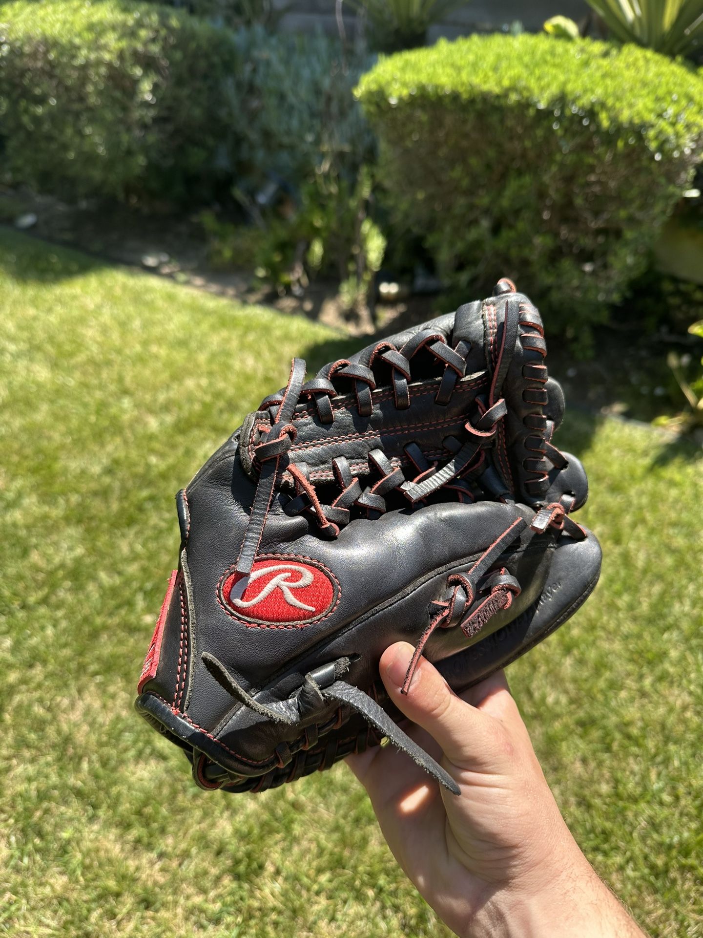 Rawlings R9 baseball glove. size 11.5