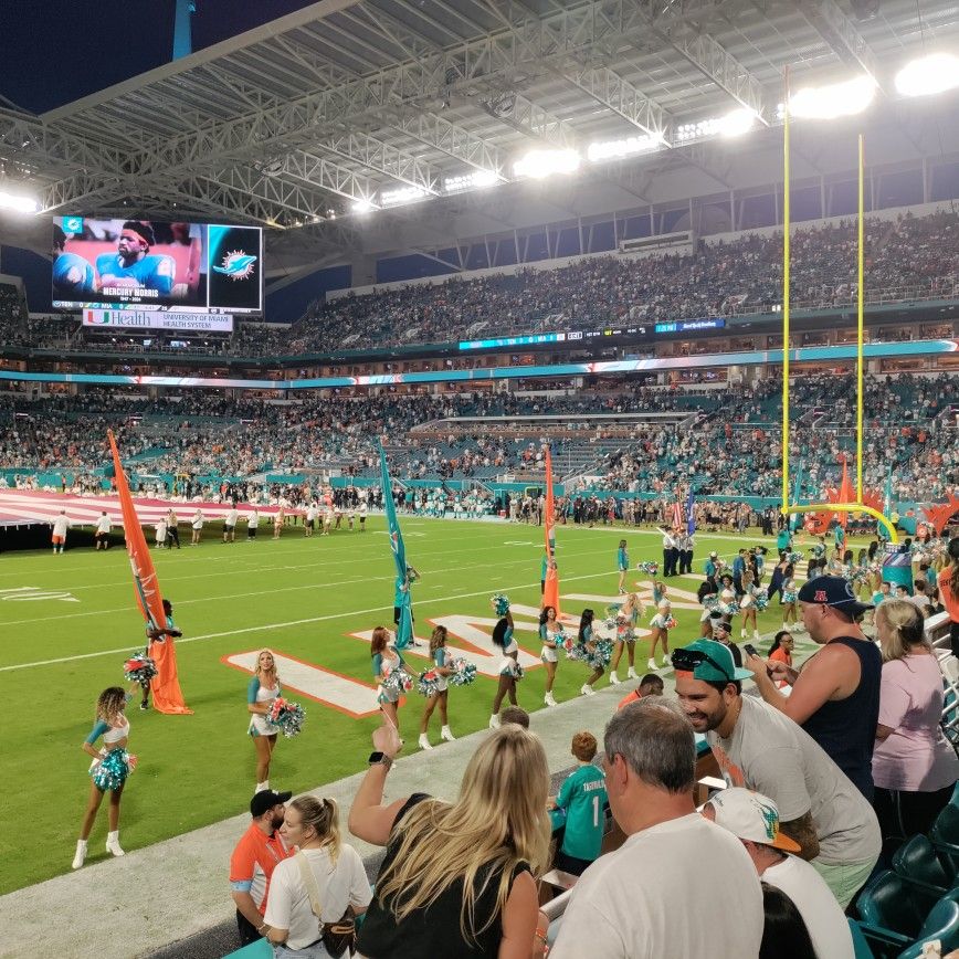 attention all Miami dolphins Arizona Cardinal fans this sunday's game