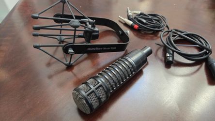 Electro-Voice RE320 Mic Cage and Wires
