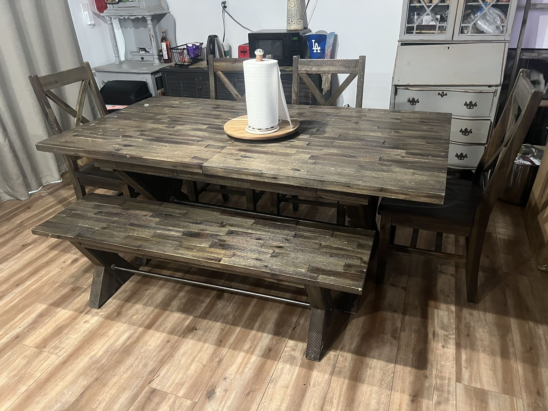 Dining table 