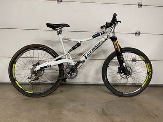 Cannondale Rush Full Suspension MTB Fox Suspension Medium 17”