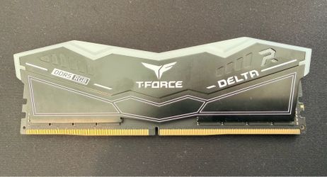 TEAMGROUP T-Force Delta RGB DDR5 1x32GB 6400MHz CL34 RAM