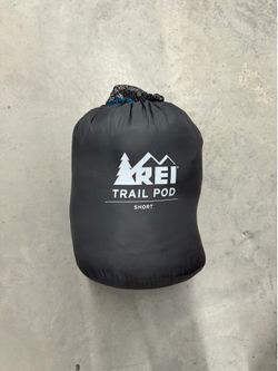 REI Trail Pod Short Sleeping Bag Blue Black