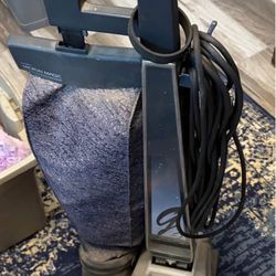 Kirby G4 Vacuum Cleaner w extra bags, belt and accessories