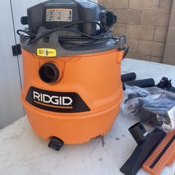 RIDGID Vacuums 