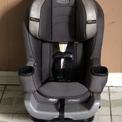 GRACO EXTENDED 2FIT CONVERTIBLE CAR SEAT!!!!