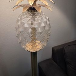 Set of 2 Pineapple lamps