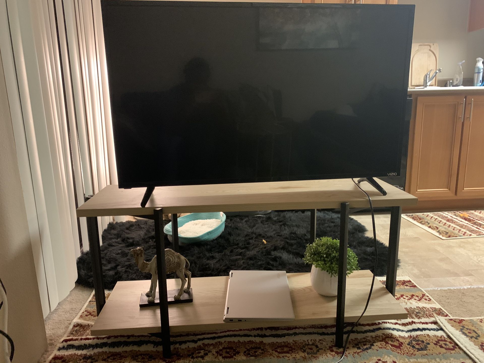 32 inch TV and tv stand
