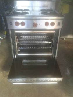 WOLF PROFESSIONAL STOVE 30"