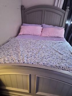 Queen bed