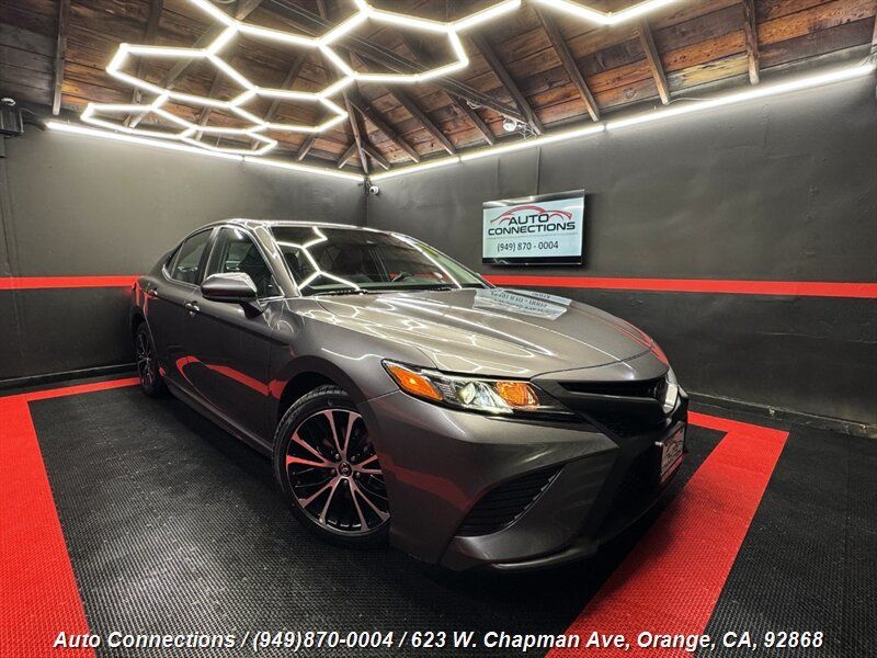 2019 Toyota Camry SE