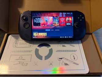 Legion Go S 8" 120Hz Gaming Handheld - AMD Ryzen Z1 Extreme - SteamOS - 32GB with 1TB SSD