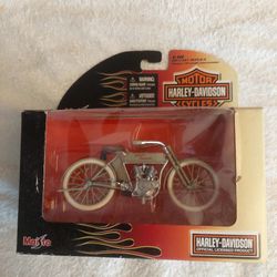 Harley Davidson 1:18 Scale Replica Motorcycles