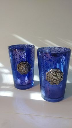 2 CANDLE HOLDERS