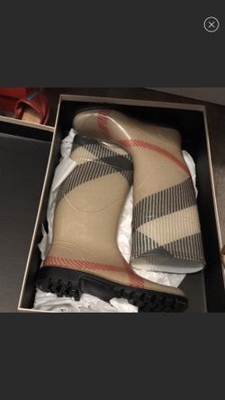 Burberry boots