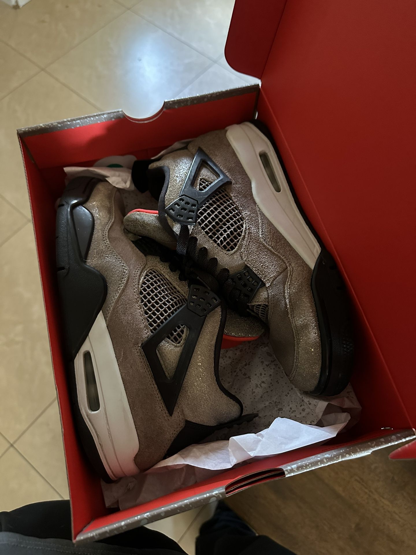 Jordan 4 “ Taupe Haze”