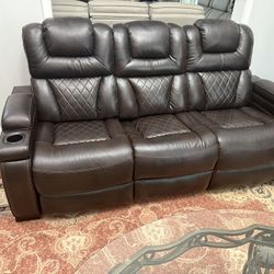 3 Power Leather Sofa’s 