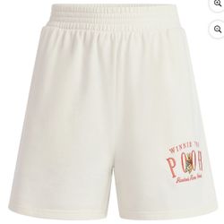 Disney Winnie the Pooh Women’s Graphic Shorts – Embroidered