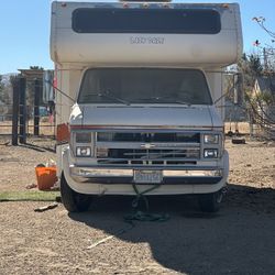 1985 Chevy RV Lazy Daze Doesn't Run / OBO 