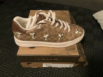 Mens Limited Edition Snoopy Coach Shoes Size 11.5