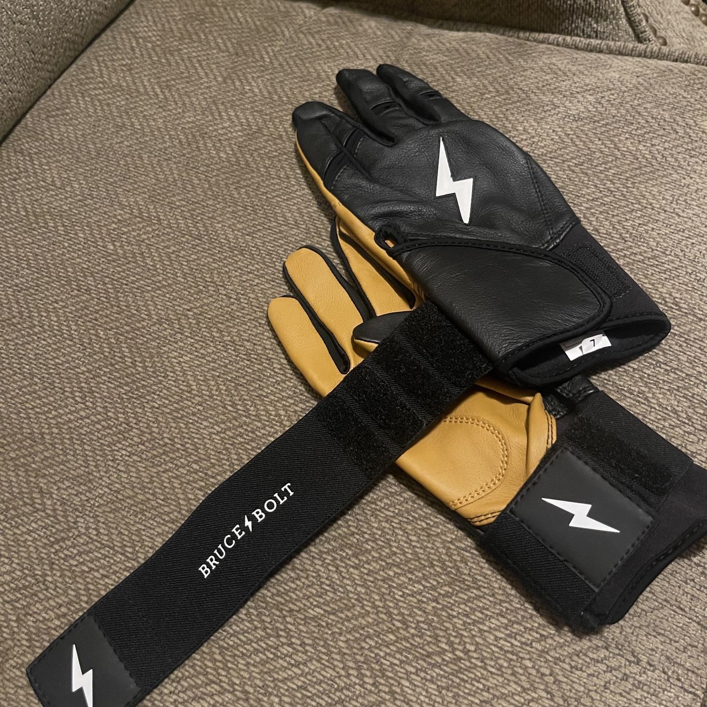 Bruce Bolt Batting Gloves